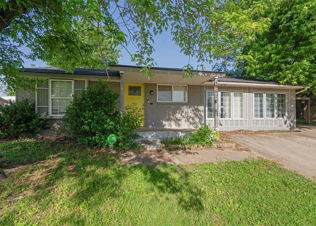Property at 1662 NE 6th St, Moore, OK 73160, 3 beds, 2 baths