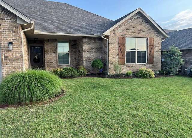 Property at 1919 Twisted Oak Ct, Shawnee, OK 74804, 3 beds, 2 baths