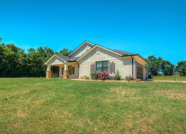 Property at 11801 Jennifer Ln, Edmond, OK 73025, 4 beds, 2 baths