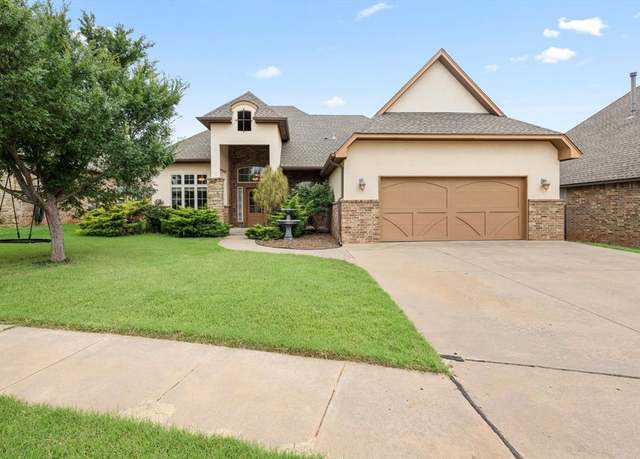 Property at 19216 Greenery Ln, Edmond, OK 73012, 3 beds, 2.5 baths