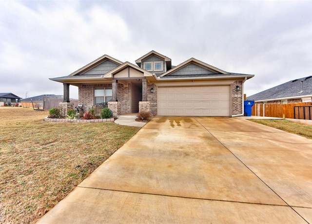 Property at 280 Renee Dr, Blanchard, OK 73010, 3 beds, 2 baths