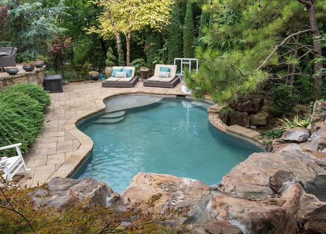 Property at 1665 Saratoga Way, Edmond, OK 73003, 5 beds, 5 baths