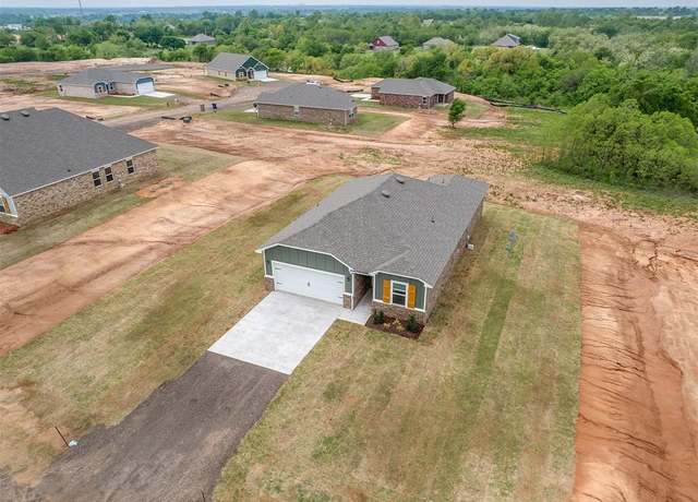 Property at 3531 Manning Farms Blvd, El Reno, OK 73036, 3 beds, 2 baths