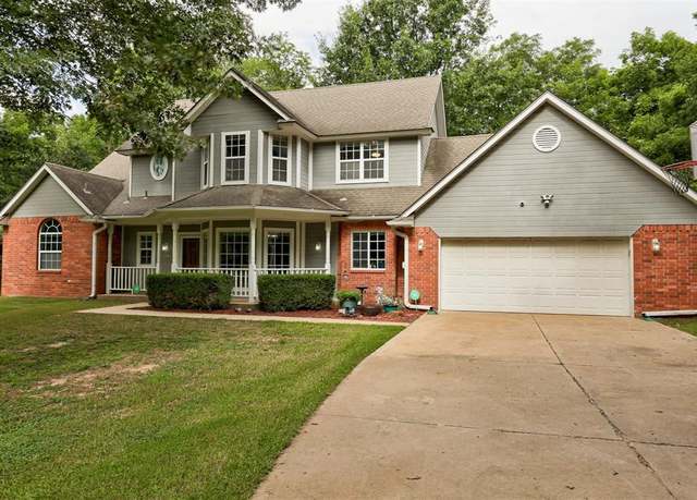 Property at 1800 N Elm Ave, Shawnee, OK 74804, 4 beds, 2.5 baths
