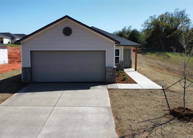 Property at 1401 Guthrie Farms Blvd, Guthrie, OK 73044, 3 beds, 2 baths