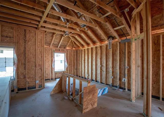 Property at 9309 NW 87th St, Yukon, OK 73099, 3 beds, 2 baths