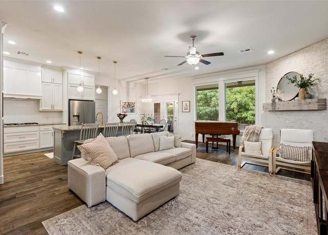 Property at 11304 Fairways Ave, Yukon, OK 73099, 4 beds, 3 baths