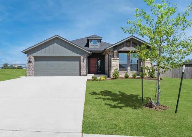 Property at 2421 Heather Rd, Blanchard, OK 73010, 3 beds, 2 baths