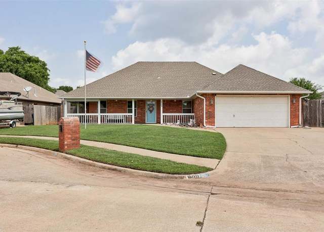 Property at 809 W Cherokee Way, Mustang, OK 73064, 3 beds, 3 baths