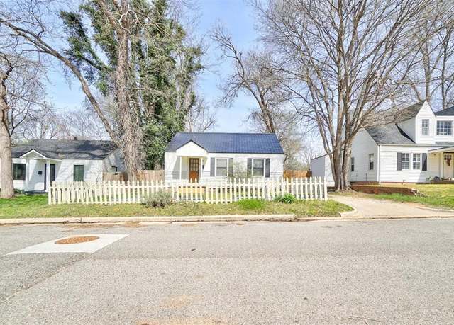 Property at 1019 Mcfarland St, Norman, OK 73069, 2 beds, 1 bath