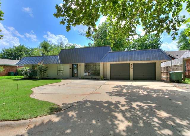 Property at 1117 Washington St, Edmond, OK 73034, 3 beds, 3 baths