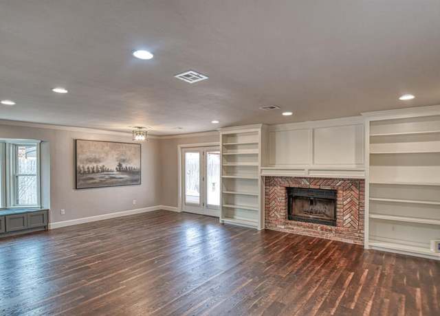Property at 2701 Glen Oaks Dr, Norman, OK 73071, 3 beds, 2 baths