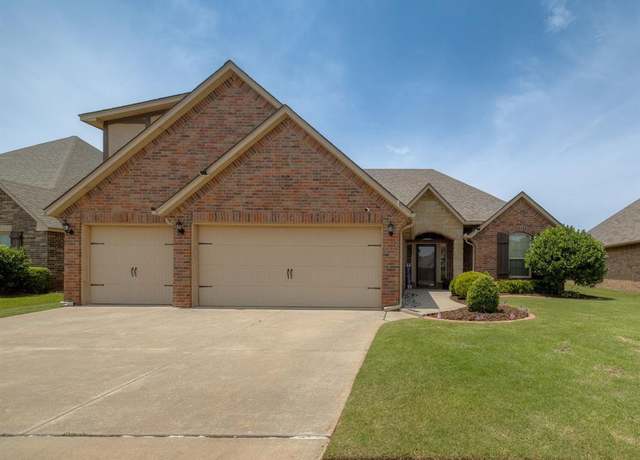 Property at 19213 Butterfly Blvd, Edmond, OK 73012, 4 beds, 2.5 baths