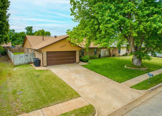 Property at 1520 NE 2nd St, Moore, OK 73160, 3 beds, 2 baths
