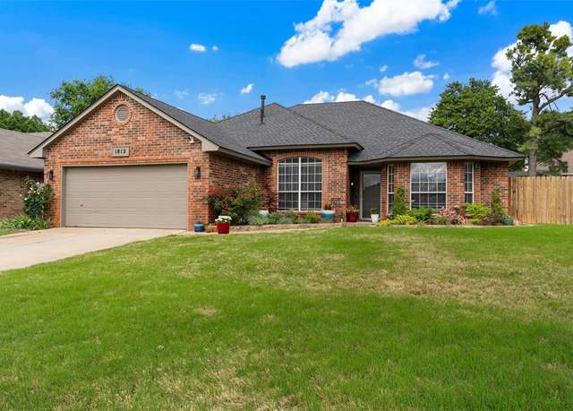 Property at 1812 Windsong Dr, Midwest City, OK 73130, 3 beds, 2 baths