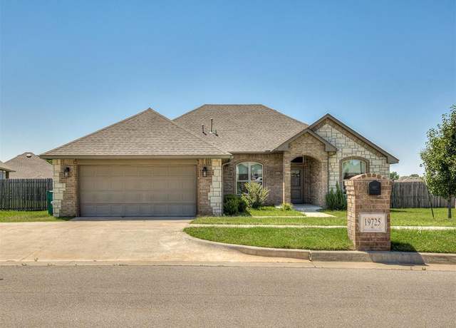 Property at 19725 Brookville Dr, Edmond, OK 73012, 3 beds, 2 baths