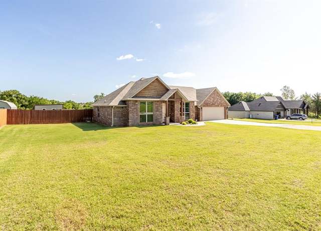 Property at 25043 Doecreek Trl, Purcell, OK 73080, 3 beds, 2 baths