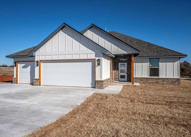 Property at 4940 Meadow Dr, Guthrie, OK 73044, 4 beds, 2.5 baths
