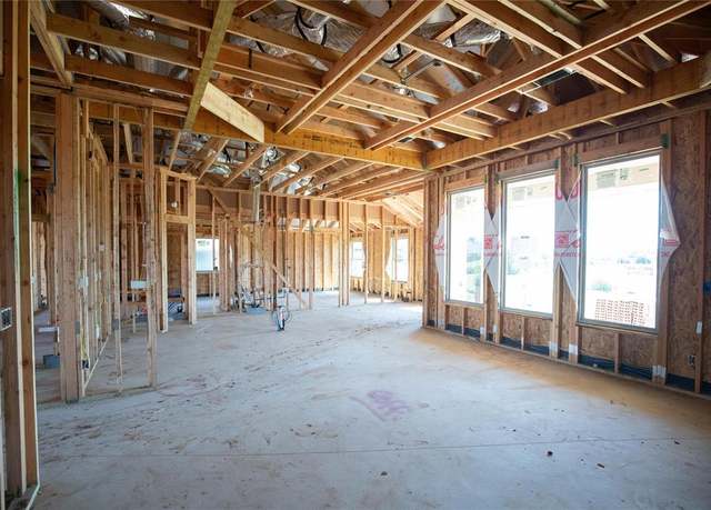 Property at 9320 Poppey Pl, Yukon, OK 73099, 4 beds, 2 baths