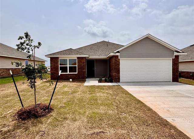 Property at 1208 E Stetson Ln, Mustang, OK 73064, 3 beds, 2 baths