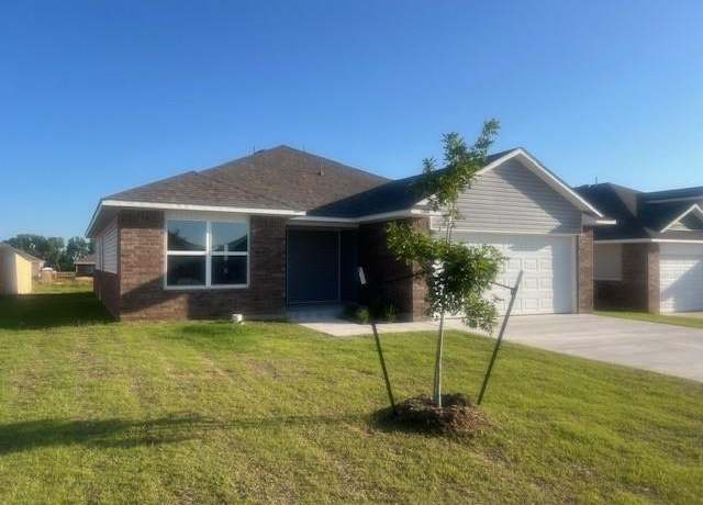Property at 1208 E Stetson Ln, Mustang, OK 73064, 3 beds, 2 baths
