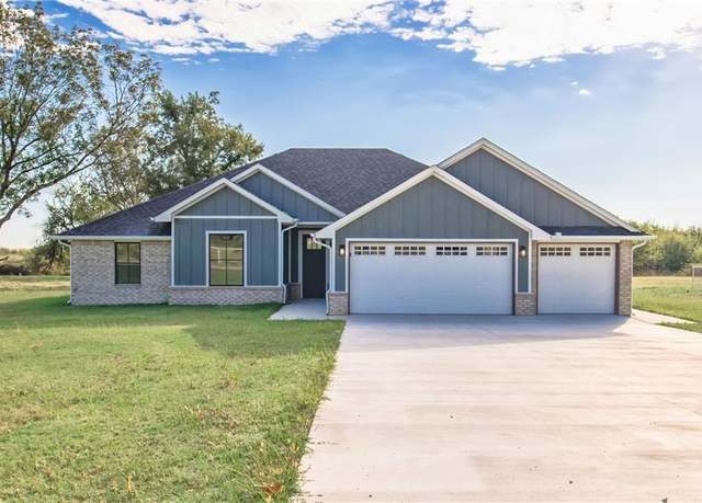 Property at 5557 Coker Rd, Shawnee, OK 74804, 3 beds, 2 baths