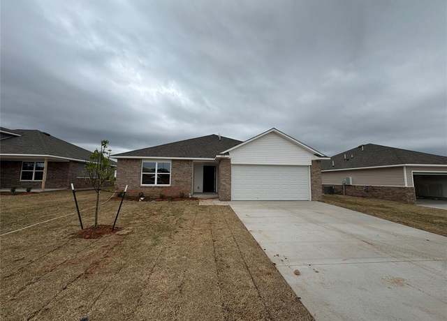 Property at 1216 E Stetson Ln, Mustang, OK 73064, 3 beds, 2 baths