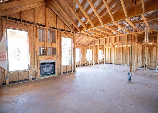 Property at 8217 Mountain Oak Dr, Edmond, OK 73034, 4 beds, 2 baths