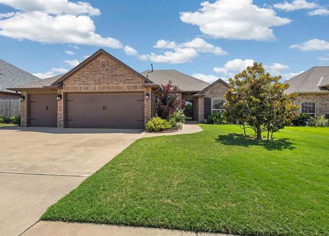 Property at 9020 NW 80th St, Yukon, OK 73099, 3 beds, 2 baths