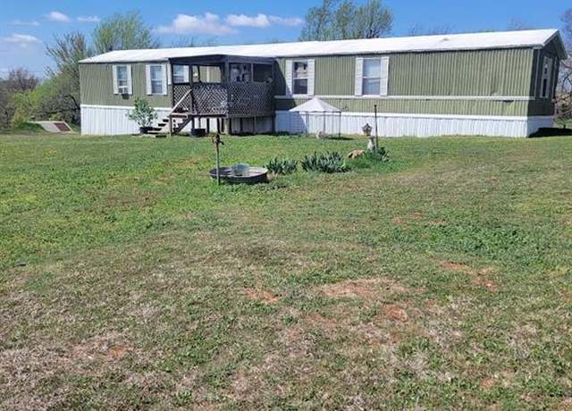 Property at 294 S 3rd St, Norge, OK 73018, 3 beds, 2 baths
