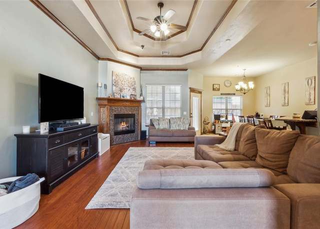 Property at 3213 Loren Dr, Moore, OK 73160, 3 beds, 2 baths