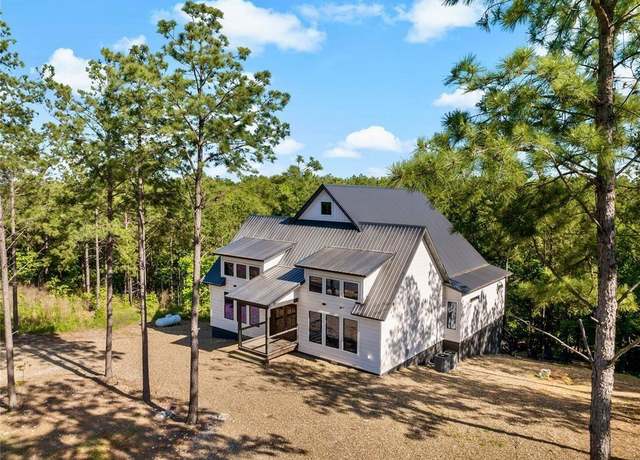 Property at 62 Locust Grove Trl, Broken Bow, OK 74728, 3 beds, 3.5 baths