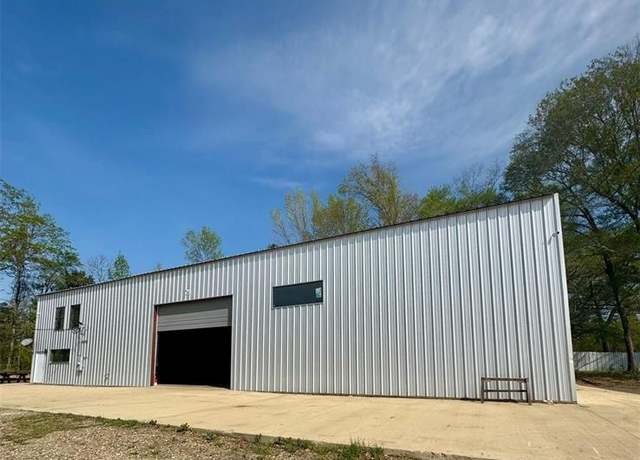 Property at 204 W Sherry Ln, Broken Bow, OK 74728, 4 beds, 4.5 baths