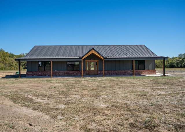 Property at 109014 N 3750 Rd, Okemah, OK 74859, 3 beds, 2 baths