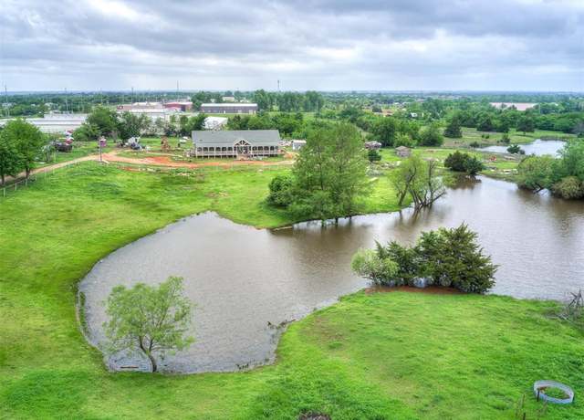 Property at 4124 E Horseshoe Ln, Moore, OK 73160, 4 beds, 2 baths
