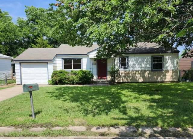 Property at 208 SW 24th St, Lawton, OK 73505, 2 beds, 1 bath