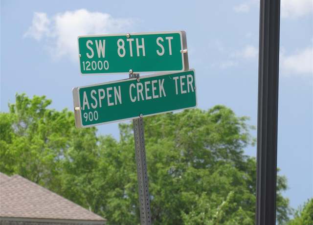 Property at 900 Aspen Creek Ter, Yukon, OK 73099, 3 beds, 2 baths