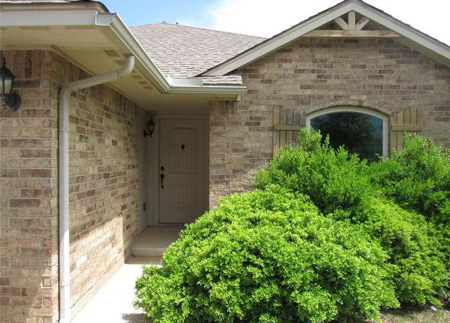 Property at 900 Aspen Creek Ter, Yukon, OK 73099, 3 beds, 2 baths