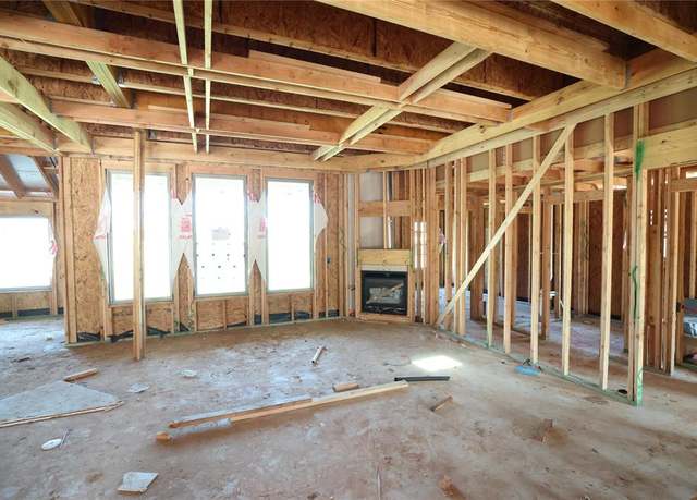 Property at 9216 Poppey Pl, Yukon, OK 73099, 5 beds, 3 baths