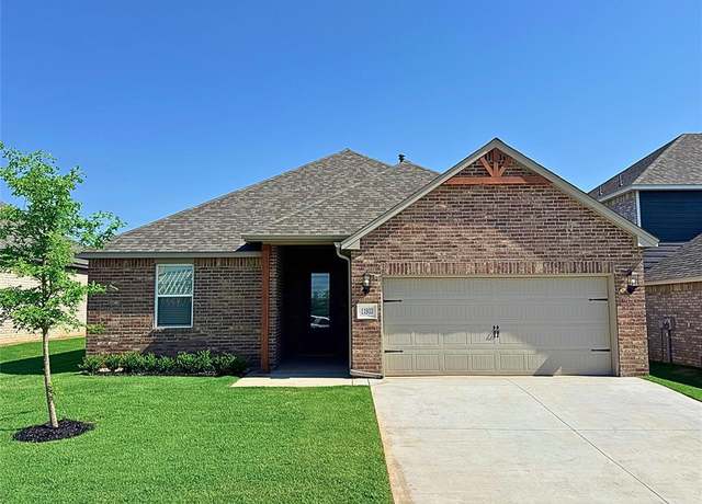 Property at 11933 SW 30th St, Yukon, OK 73099, 3 beds, 2 baths