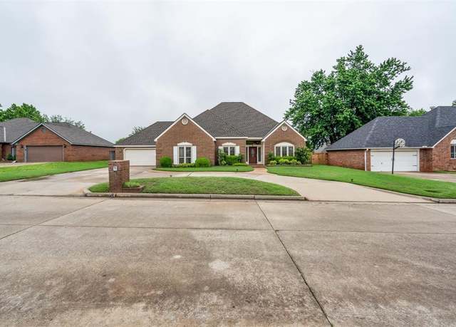Property at 8 Brentwood Pl, Shawnee, OK 74804, 3 beds, 2 baths