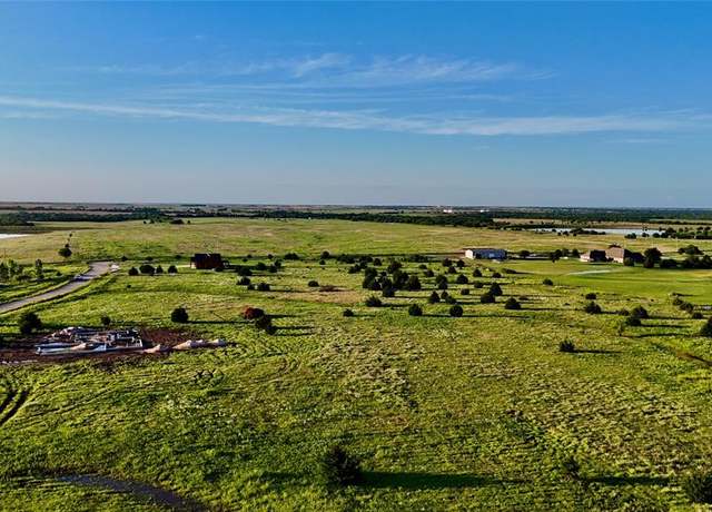 Property at 10 E 880 Rd, Cashion, OK 73016