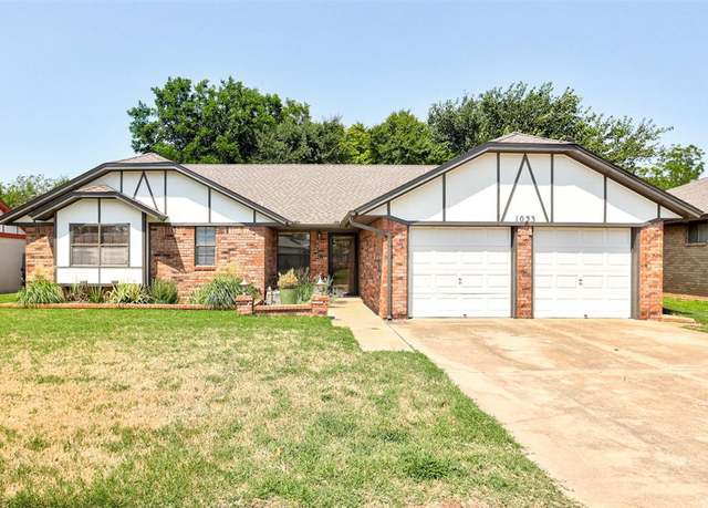 Property at 1033 Pruitt Dr, Oklahoma City, OK 73170, 3 beds, 2 baths