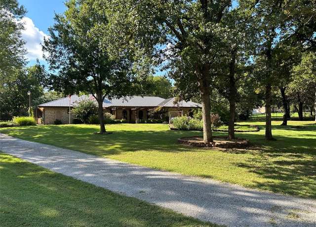 Property at 10301 Schwartz Dr, Oklahoma City, OK 73165, 3 beds, 3 baths
