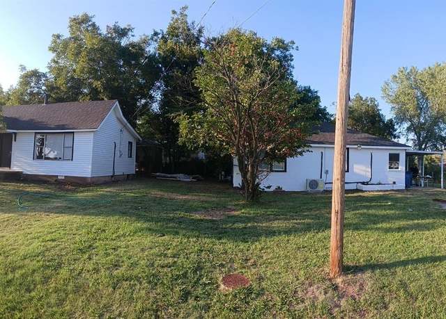 Property at 1216 W Ash St Unit None, El Reno, OK 73036, 4 beds, 2 baths