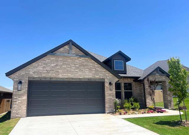 Property at 2216 Los Angeles Ave, Edmond, OK 73034, 4 beds, 2 baths
