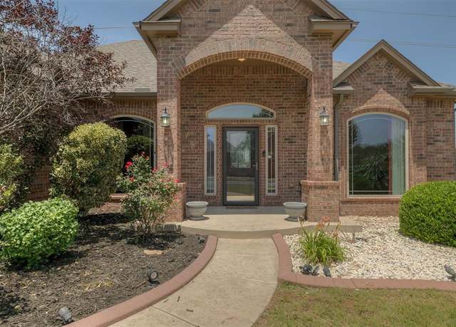 Property at 4501 NW 164th Ter, Edmond, OK 73013, 3 beds, 2 baths