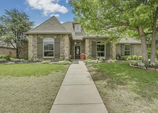 Property at 740 Northern Dancer Dr, Edmond, OK 73025, 3 beds, 2.5 baths