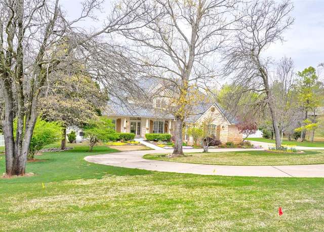 Property at 3951 N Coltrane Rd, Edmond, OK 73034, 4 beds, 3.5 baths