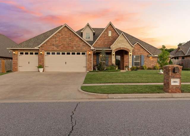 Property at 19804 Dalemead Way, Edmond, OK 73012, 4 beds, 3.5 baths